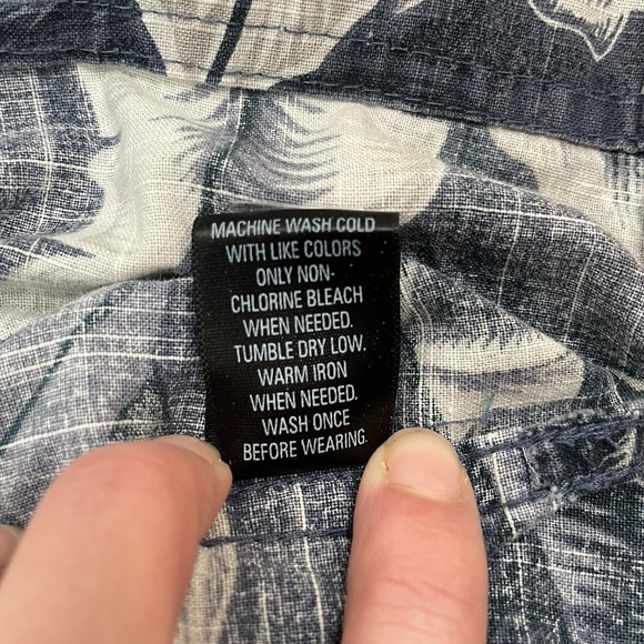 Croft & Barrow Hawaiian Shirt Men's Sz Large Blue Floral Short Sleeve Pocket - Picture 7 of 7